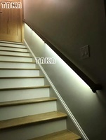 Éclairage LED Avec Rampe en Bois