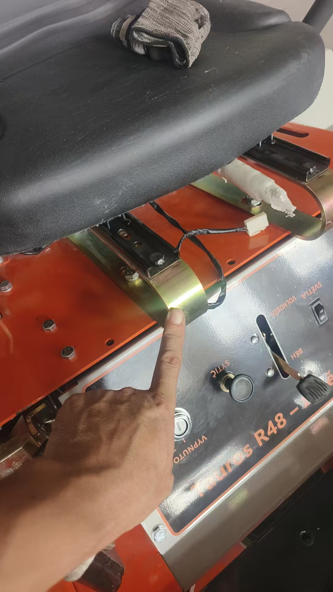 mini tractor with grass cutter