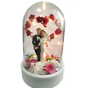 Regalo de boda para la decoración de pareja de baile figura miniatura con a prueba de polvo de la cubierta de vidrio