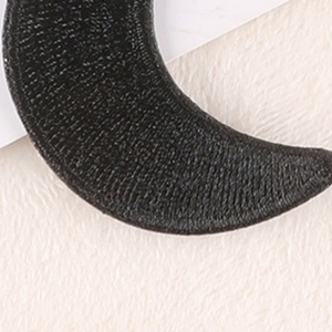 Đen âm lịch waning hoặc waxing lưỡi liềm trăng thêu sắt trên vá <span class=keywords><strong>Oar</strong></span> may trên các bản vá lỗi phù hiệu thêu đính - Product Image 3