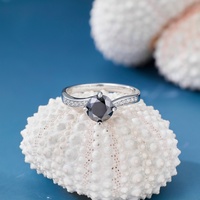 Vente en gros Nouvelle arrivée S925 argent Sterling classique quatre griffes bras torsadé 1CT bague Moissanite femmes fiançailles bijoux fins