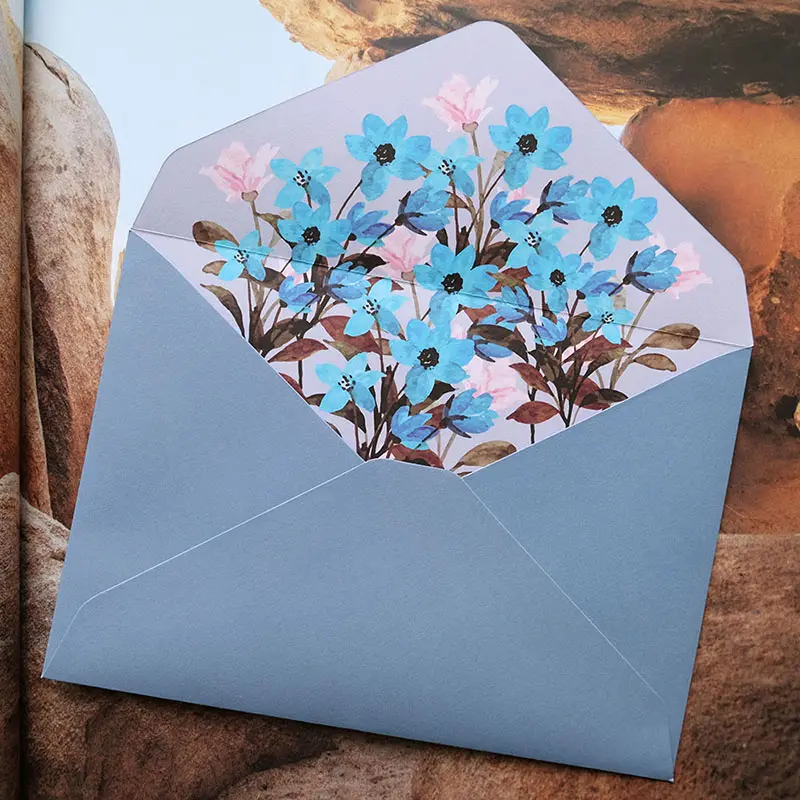 ที่กําหนดเองที่กําหนดเองการพิมพ์ออฟเซต 4 สีซองจดหมายและกระดาษเขียนบรรจุภัณฑ์กระเป๋าสตางค์ธุรกิจโลโก้ธรรมดากระดุมดอกไม้ชุด