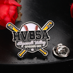 Venta al por mayor de alfileres de solapa, alfileres metálicos de aleación de zinc esmaltados suaves, alfileres deportivos de <span class=keywords><strong>hockey</strong></span> sobre hielo de béisbol plateados 3D personalizados para gorras o ropa - Product Image 2