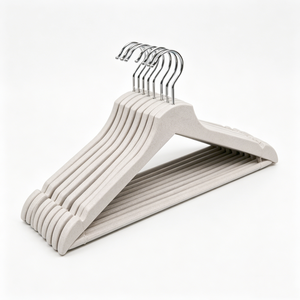 Cintres <span class=keywords><strong>pour</strong></span> vêtements en paille de blé écologique avec logo personnalisé et <span class=keywords><strong>barre</strong></span> antidérapante – Vente en gros - Product Image 1