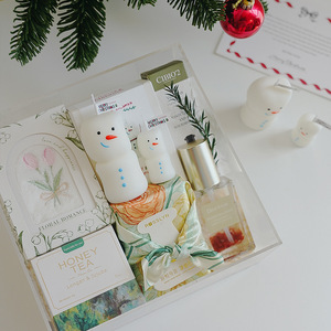 Handmade Ornamental Christmas Mini Novelty Luxury Scented Candles for Holiday Mantel Deco - Product Image 4