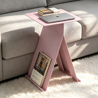 Étagère d'angle ouverte rose, tables d'appoint triangulaires, étagères à livres pour petits espaces de salon