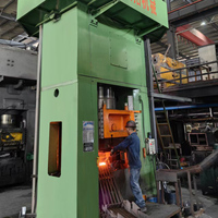 Machine de presse à vis électrique à entraînement direct servo grand forgeage de métal à haut tonnage estampage machines industrielles durables