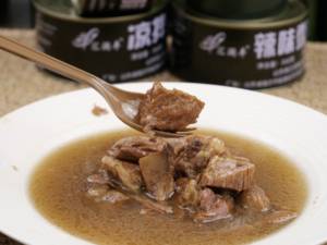 Daging Sapi Rebus Kalengan HLF 340g, Daging Sapi Pilihan yang Diawetkan dengan Minyak/Ransum Daging Sapi Kalengan Darurat - Product Image 5