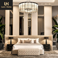 Lit de luxe italien, dernier design, tête de lit en cuir, lit super king size