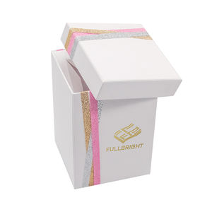 Caja de Regalo Rígida de Cartón Reciclado Ecológico con Logotipo Impreso Personalizado, Grabado en Relieve, Laminación Mate y Recubrimiento UV para Perfumes y Cosméticos - Product Image 1