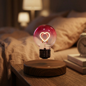 Lampada Fluttuante con Lampadina a Cuore Magnetica, Luce da Scrivania con Ricarica Wireless e Controllo Touch per Casa e Ufficio, Regalo, Fornitura all'Ingrosso - Product Image 6