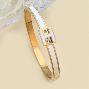 Bracelet de luxe classique rétro en acier inoxydable et titane avec boucle de marque - Product Image 4