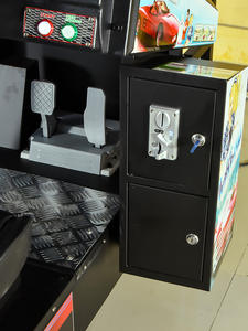 <span class=keywords><strong>Simulatore</strong></span> <span class=keywords><strong>di</strong></span> Guida Arcade EPARK a Moneta per 32 Giocatori - Macchina da Gioco <span class=keywords><strong>di</strong></span> Corse Automobilistiche Outrun in Vendita - Product Image 4