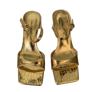 Chaussures élégantes pour femmes en or et argent, à bout carré, talons bas, avec boucle de haute qualité, pour tenues habillées 2023 - Product Image 1