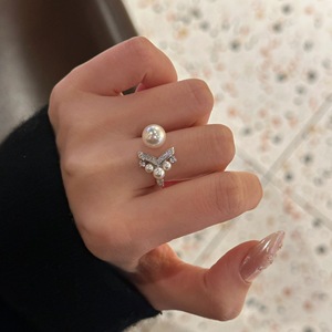 S925 Pure Silver Micro-Inlaid Zircon <b>Pearl</b> Fish Tail <b>Ring</b> with V-Shaped Diamond Niche Design Fashionable Light Luxury - Product Image 4