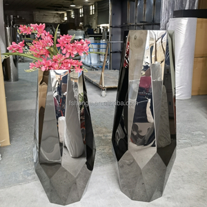 Modern Luxury Home Decor Large Golden Flower Pot Planter Stainless Steel Handmade Metal <strong>Floor</strong> <strong>Vase</strong> for Garden Restaurant - Product Image 6