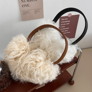 Paraorecchie in pelliccia di <span class=keywords><strong>agnello</strong></span> naturale moda invernale paraorecchie riccioluti in pelliccia con copricetto pieghevole in pelliccia - Product Image 3