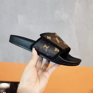 Nouvelles sandales pour hommes 2026, design confortable, pantoufles d'intérieur pour <span class=keywords><strong>homme</strong></span>, chaussures d'été, logo personnalisé, pantoufles en cuir, tongs pour hommes - Product Image 3