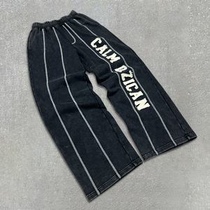 กางเกงวอร์มทรงโอเวอร์ไซส์ผ้าเฟรนช์เทอร์รี่คุณภาพสูง ปักลายตามสั่ง กางเกงแทรคพิมพ์ลายทาง ล้างสีแบบแอซิด ทรงขากว้างหลวม - Product Image 1