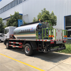 Autocisterna per Asfalto 4WD Sinotruck HOWO 290HP 12 Cbm con Controllo Intelligente in Vendita - Product Image 2