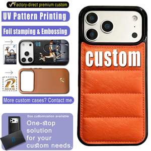 Custodia per telefono personalizzata in finta pelliccia di pony, antiurto e imbottita per iPhone - Product Image 1