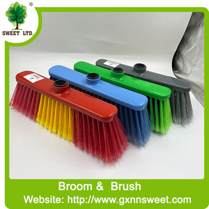 Ensemble de vadrouille et pelle à poussière en plastique avec brosse à poils souples tête de balai en matériau PET sur manche en bois pour le nettoyage de la maison - Product Image 5