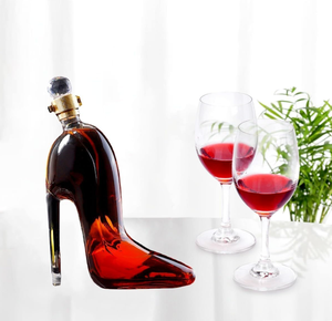 2025 <span class=keywords><strong>carafe</strong></span> en <span class=keywords><strong>cristal</strong></span> de <span class=keywords><strong>luxe</strong></span> avec couvercle en verre conception de chaussures à talons hauts modernes pour <span class=keywords><strong>carafe</strong></span> de cadeau d'affaires <span class=keywords><strong>whisky</strong></span> et <span class=keywords><strong>whisky</strong></span> - Product Image 2