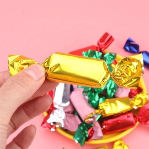 Película de lámina de color de grado alimenticio para caramelos de caramelo, piruletas, papel de aluminio para envolver dulces suaves