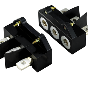 Accessoires pour disjoncteurs à boîtier moulé <span class=keywords><strong>Plaque</strong></span> arrière insérable Câblage CM1 NSX CVS -250 400 630 Base d'isolation en cuivre et plastique 50Hz - Product Image 4