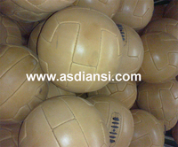 Ballons de football en cuir anciens, ballons de rugby vintage, ballons de handball à l'ancienne, ballons de football pour reconstitutions historiques, durables, 1900, sports de plein air