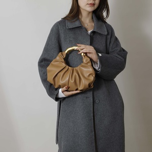 Bolso de Mano de PU de Color Sólido, Estilo Moderno, Diseño Plegado, Elegante, para Mujer, con Cierre Metálico - Product Image 4