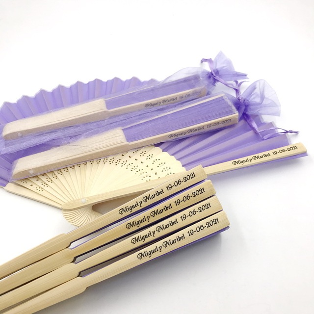 Personalized Names Wedding Gift Hand Silk Fan for Wedding Party Favors Gift in Organza Gift Bag