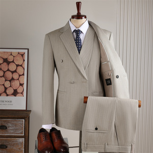 Ensemble de Costume Rayé Haut de Gamme à Double Boutonnage et Perles pour <span class=keywords><strong>Homme</strong></span> – <span class=keywords><strong>Tenue</strong></span> de <span class=keywords><strong>Mariage</strong></span> ou d'Affaires <span class=keywords><strong>Décontractée</strong></span> Trois Pièces Haut de Gamme pour Marié - Product Image 4