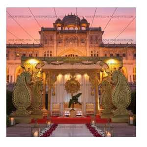 Mandap de Boda de Lujo con Diseño de Pavo Real, Pabellón Tallado en Oro Antiguo para Bodas en Palacios y Destinos, Calidad de Exportación Premium - Product Image 1