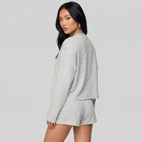 Ensemble pyjama rayé à manches longues pour femme, haut court à col rond et short à cordon de serrage, 2 pièces, décontracté, en polaire respirante, pour la détente