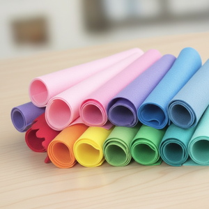 Feutre polyester <span class=keywords><strong>A4</strong></span> de qualité industrielle, nouveau design créatif, couleurs personnalisées, épaisseur 1-2 mm, vente en gros - Product Image 1