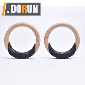 Anneaux de <span class=keywords><strong>gymnastique</strong></span> Anneaux en bois, anneaux de <span class=keywords><strong>gymnastique</strong></span> 1500lbs Boucle à came réglable avec échelle sangle longue de 15 pieds pour la salle de sport à domicile - Product Image 2