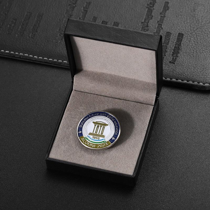 Épingle à chapeau avec boîte d'emballage