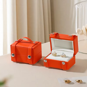 Boîte à bijoux <span class=keywords><strong>portable</strong></span> carrée haut de gamme personnalisée avec boutons-pression aux quatre coins, pour bagues, imprimé BIG TREE, idéale pour la Saint-Valentin - Product Image 1