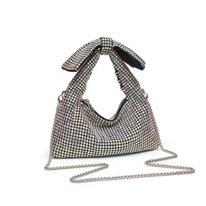 Sac de soirée pour femme en strass et cristaux, avec rabat et chaîne, léger et portable, idéal pour les dîners et les mariages - Product Image 3