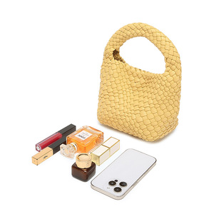 <span class=keywords><strong>2026</strong></span>新款黄色编织母子包手工编织手提包百搭小众女包 - Product Image 4
