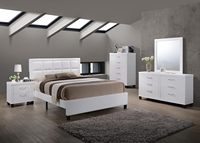 Ensemble de meubles de chambre à coucher Queen avec lit Queen, commode, miroir, coffre et tables de chevet pour usage domestique