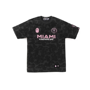 T-shirt pour homme Bapees, imprimé cœur noir, design rose, coupe classique - Product Image 2
