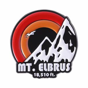 Spilla smaltata con paesaggio naturale, distintivo Monte Elbrus, spilla con vista montagna, gioiello da risvolto, colore personalizzato, design personalizzato, regalo per amici - Product Image 4
