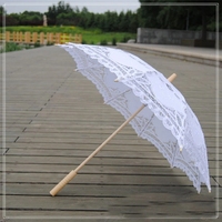 Parapluie vintage en dentelle avec manche en bois, broderie de Battenburg, impression numérique, ivoire, accessoire de mariage moderne