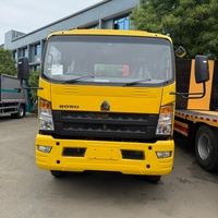 Camion de ramassage des déchets Sinotruk Howo 5cbm 8cbm, camion à ordures compactées