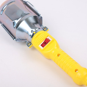 Lampe d'inspection portative rechargeable à LED avec revêtement métallique jaune - Product Image 3