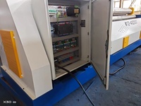Machine à cintrer les tôles à quatre rouleaux CNC entièrement automatique W12-4*2000 bleue, blanche et jaune