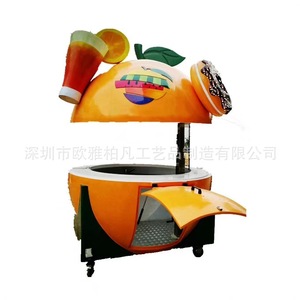 Food Truck Melon d'Eau à 4 Roues, Style Capsule en Fibre de Verre, Utilisation Extérieure, Alimentation Intégrée - Product Image 3