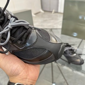 Zapatillas deportivas de malla de lujo para correr, estilo urbano, con doble cordón, retro de caña baja, estilo casual para parejas - Product Image 3